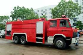 東風雙橋泡沫消防車圖片