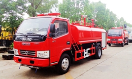 ����|�LС������4���l(xi��ng)�(zh��n)����܇